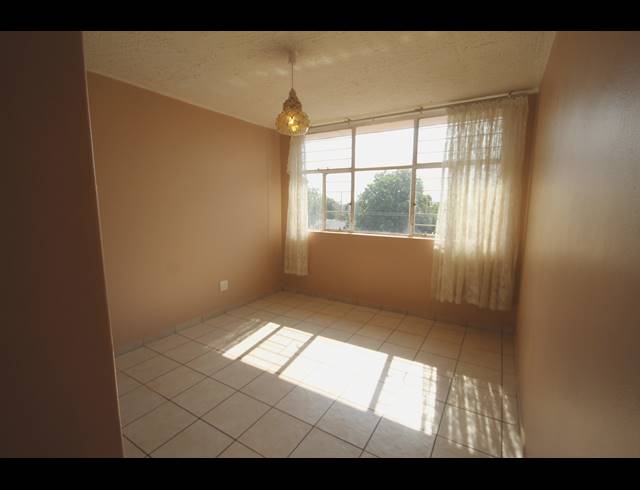 3 BEDROOM APARTMENT FOR SALE IN SINOVILLE